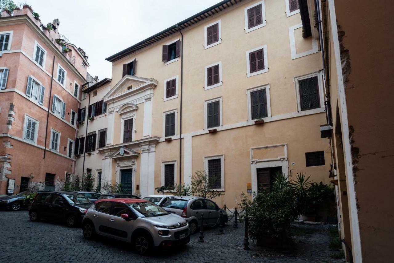 Minerva Monks Pensión Roma